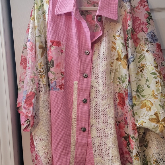 POL Tops - POL Pink Floral Button Down Shirt